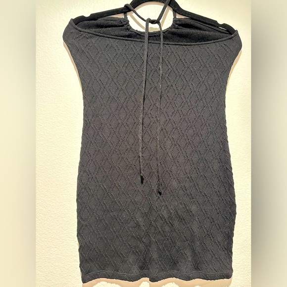 H&M Black halter bodycon dress with pattern and tie around the neck. Size M - Picture 3 of 4